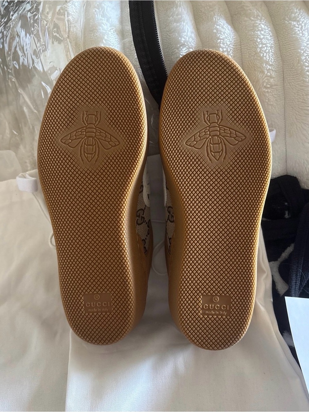 NEW Gucci Brown & White GG-Canvas Low-Top Sneakers 36 (6). - Picture 4 of 11